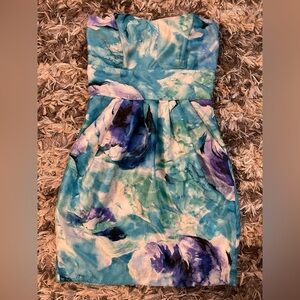Floral Strapless Dress size 4 with Pockets